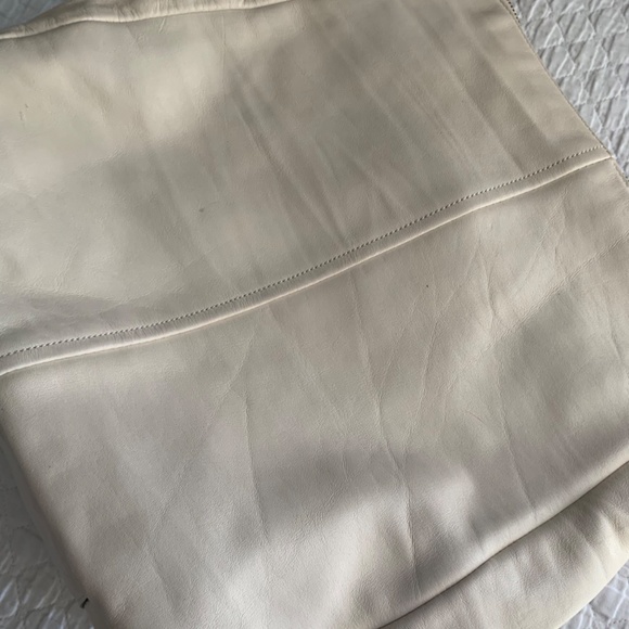 White Single Strap Coach Purse - Picture 3 of 10